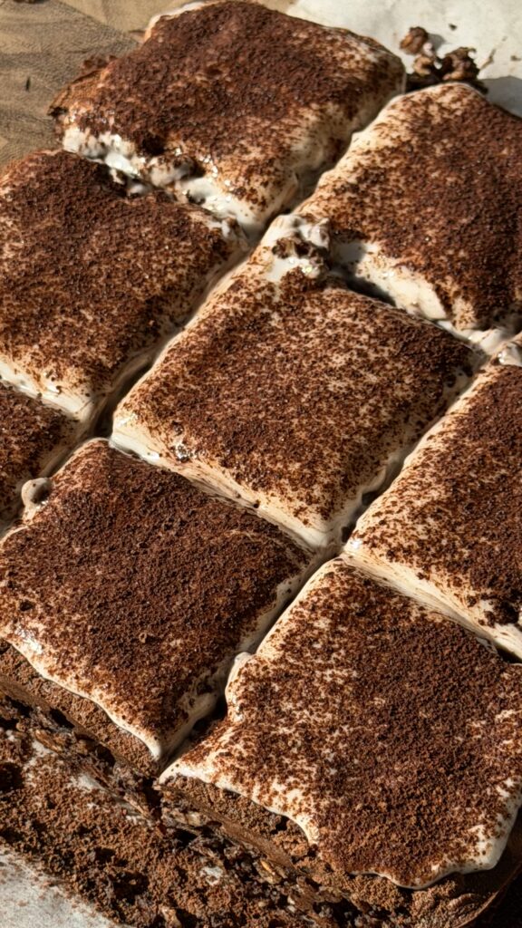 5-Ingredient Fudgy Chocolate Protein Baked Oats